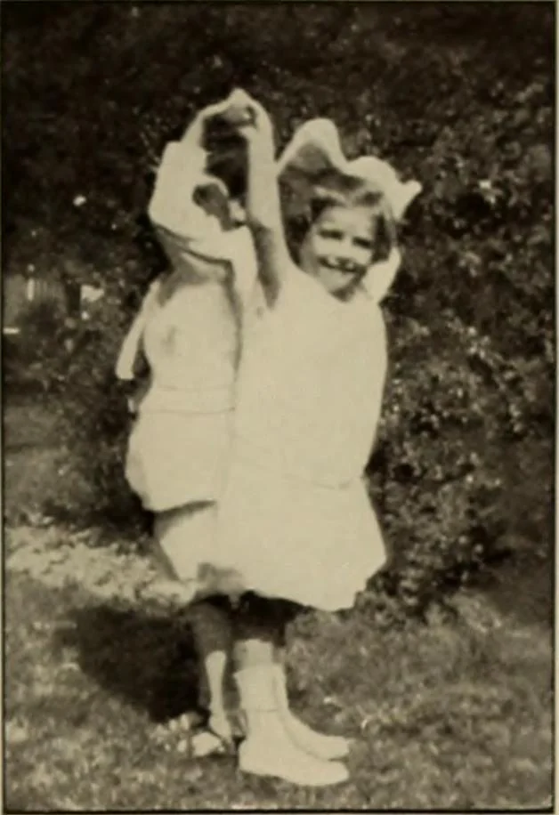An illustration from Rhythmic action plays and dances; a book of original games and dances, arranged progressively, to Mother Goose and other action songs, with a teaching introductory; for the kindergarten, primary schools, playground and gymnasium, 1915, leaf 142