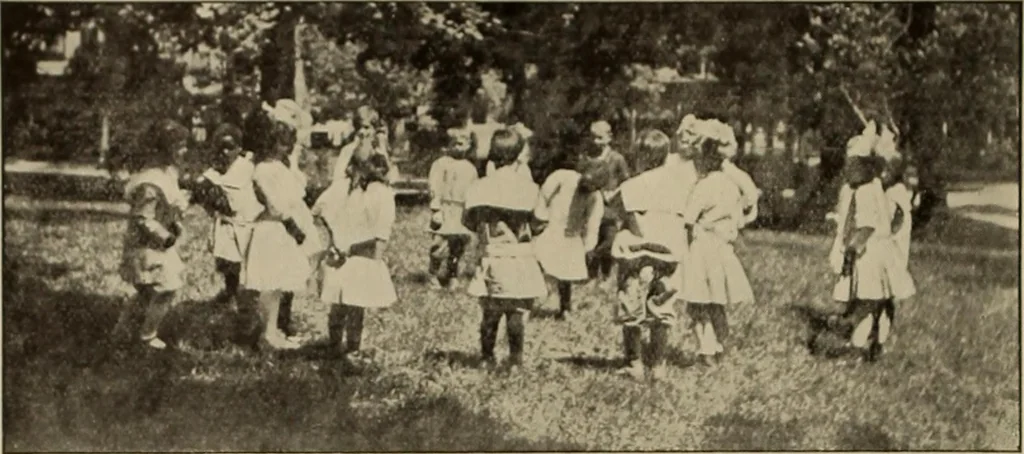 An illustration from Rhythmic action plays and dances; a book of original games and dances, arranged progressively, to Mother Goose and other action songs, with a teaching introductory; for the kindergarten, primary schools, playground and gymnasium, 1915, leaf 161