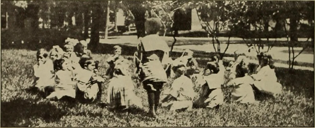 An illustration from Rhythmic action plays and dances; a book of original games and dances, arranged progressively, to Mother Goose and other action songs, with a teaching introductory; for the kindergarten, primary schools, playground and gymnasium, 1915, leaf 41