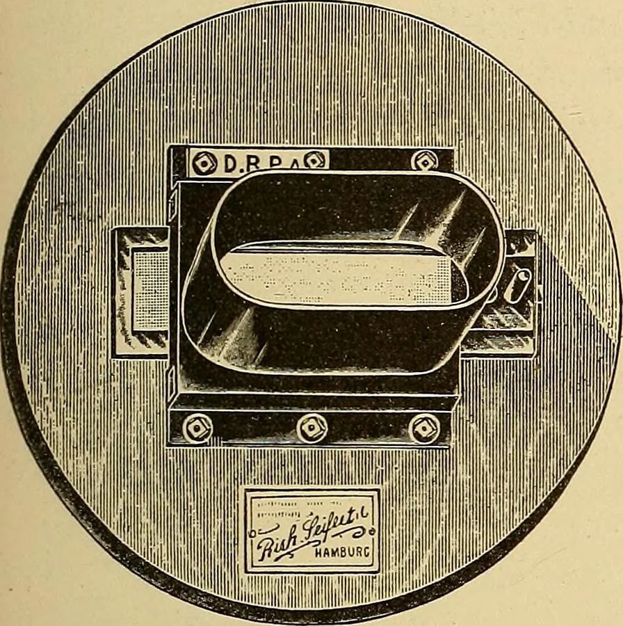 An illustration from Röntgenphotographie : Anleitung zu leicht auszuführenden Arbeiten mit statischer und galvanischer Elektrizität unter besonderer Berücksichtigung der Influenz-Elektrisiermaschine, 1908, leaf 50