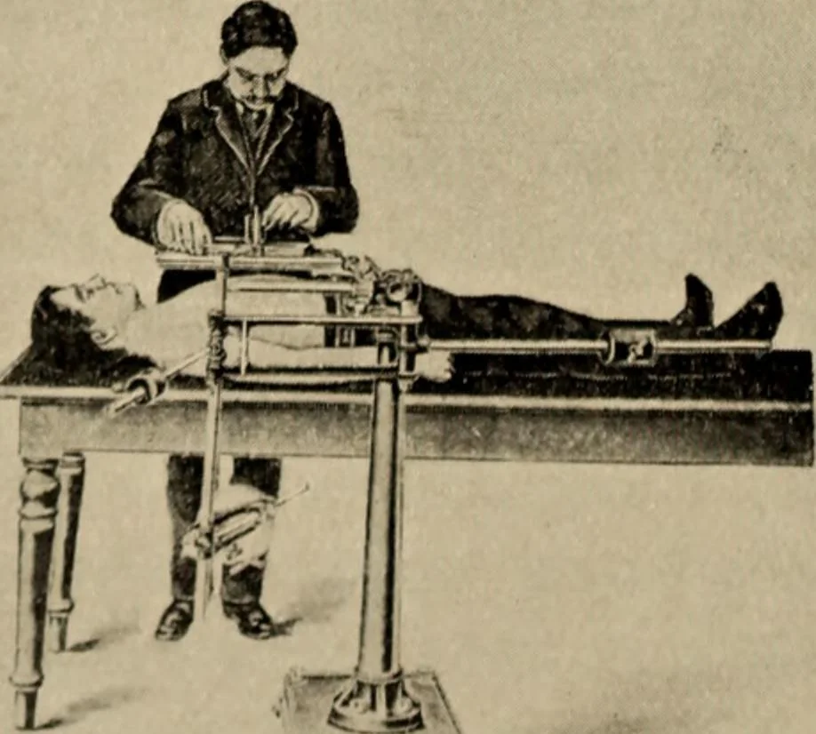 An illustration from Röntgentechniek : therapeutische beteekenis der "X" -stralen en der stoomen van hooge fréquentie, 1904, leaf 57