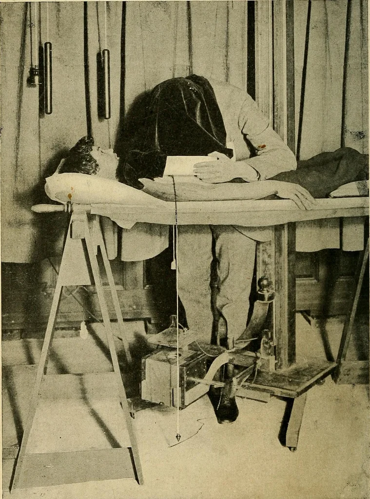 An illustration from The Roentgen rays in medicine and surgery as an aid in diagnosis and as a therapeutic agent : designed for the use of practitioners and students, 1901, leaf 107