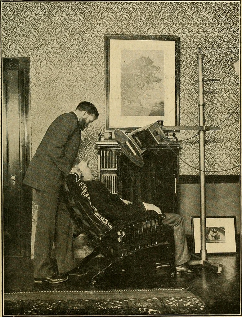 An illustration from The Roentgen rays in medicine and surgery as an aid in diagnosis and as a therapeutic agent : designed for the use of practitioners and students, 1901, leaf 622