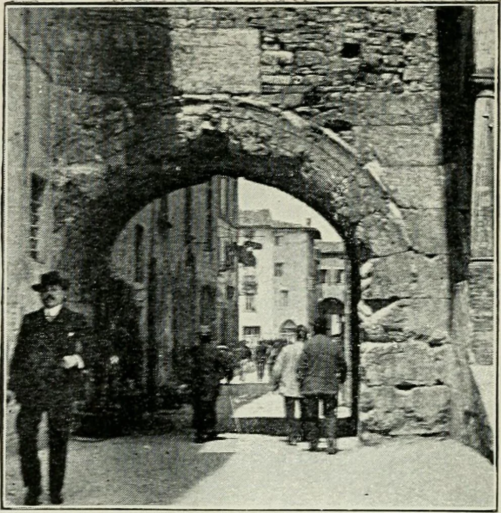 An illustration from Roman cities in Italy and Dalmatia, 1910, leaf 249