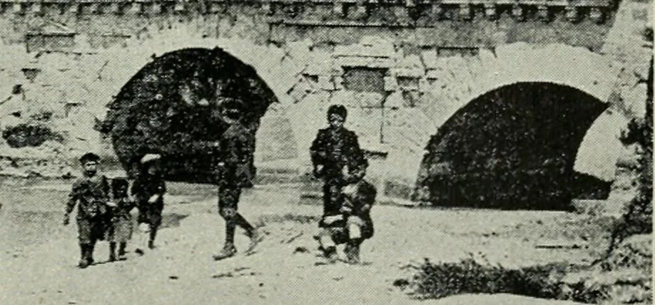 An illustration from Roman cities in Italy and Dalmatia, 1910, leaf 298