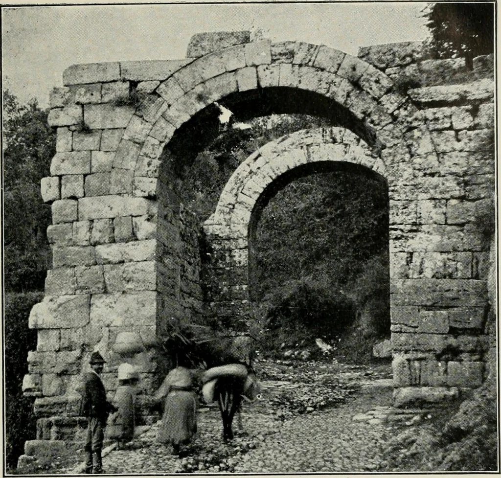 An illustration from Roman cities in Italy and Dalmatia, 1910, leaf 92