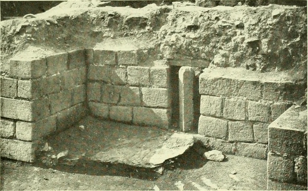 An illustration from Romano-British buildings and earthworks, 1911, leaf 284