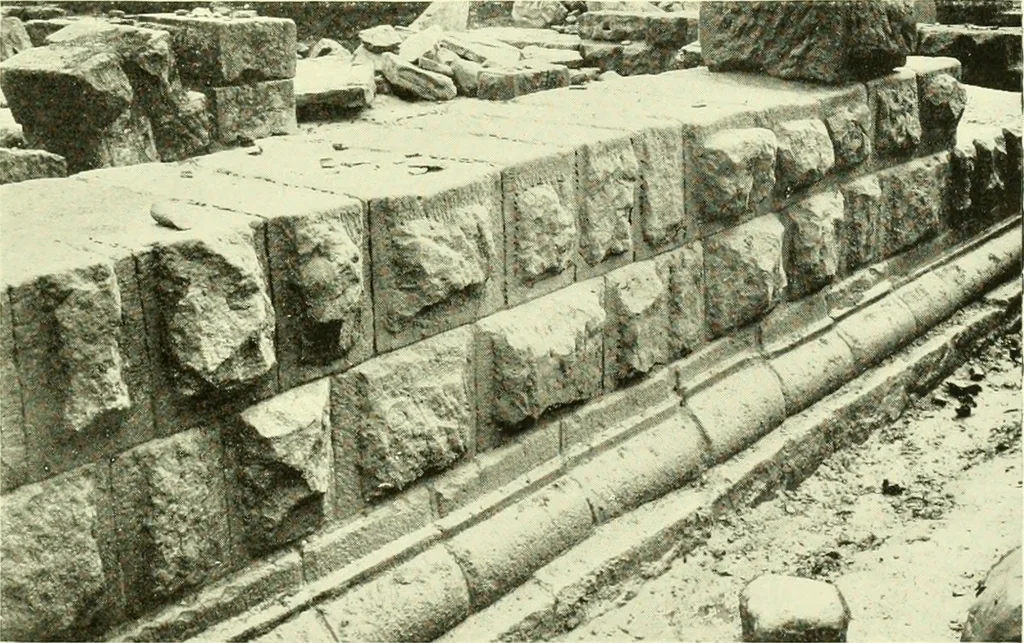 An illustration from Romano-British buildings and earthworks, 1911, leaf 284