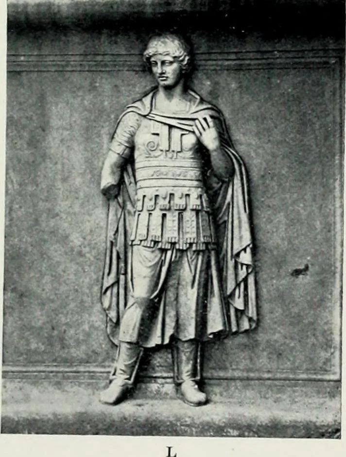 An illustration from Roman sculpture from Augustus to Constantine, 1907, leaf 420