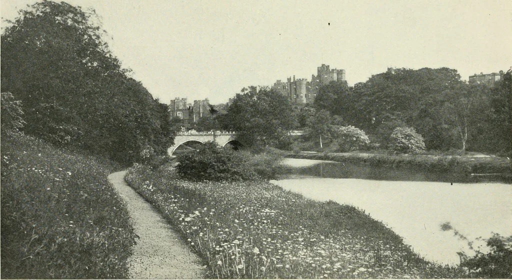 An illustration from Romantic castles and palaces, as seen and described by famous writers;, 1901, leaf 308