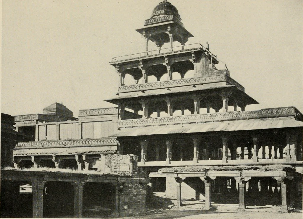 An illustration from Romantic castles and palaces, as seen and described by famous writers;, 1901, leaf 148