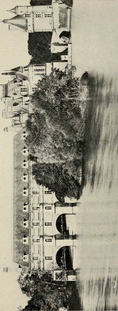An illustration from Romantic castles and palaces, as seen and described by famous writers;, 1901, leaf 232