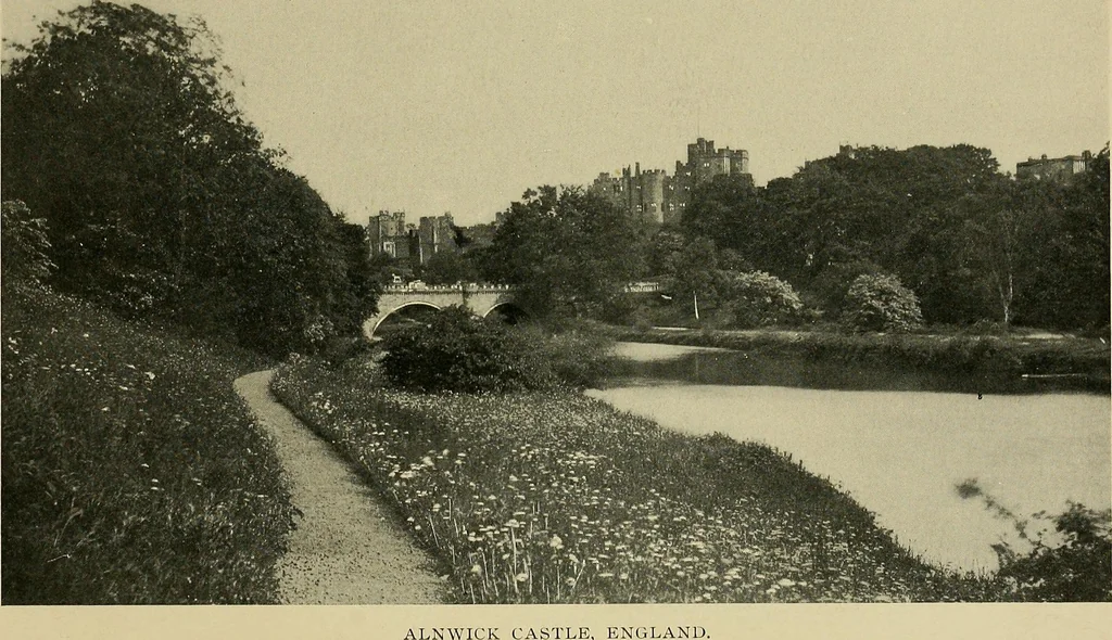 An illustration from Romantic castles and palaces, 1901, leaf 316