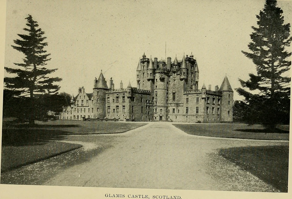 An illustration from Romantic castles and palaces, 1901, leaf 414