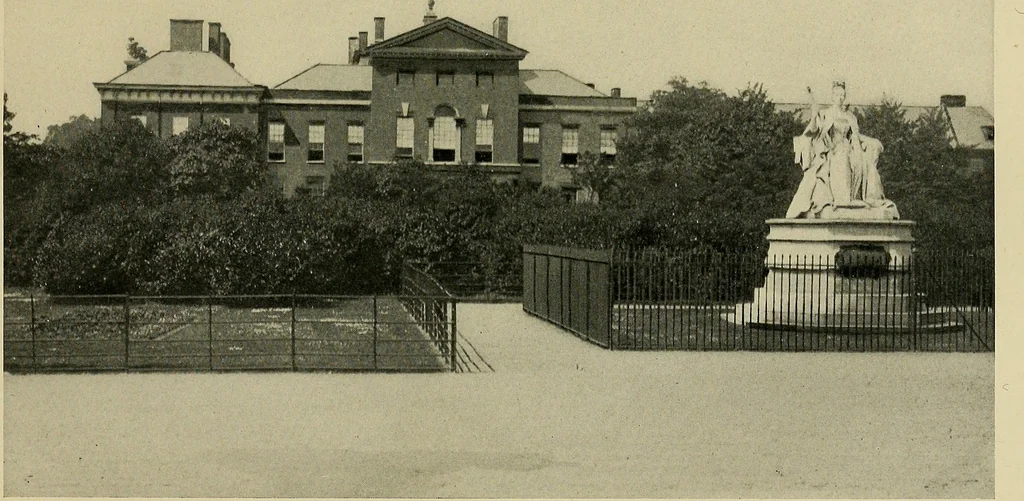 An illustration from Romantic castles and palaces, 1901, leaf 90