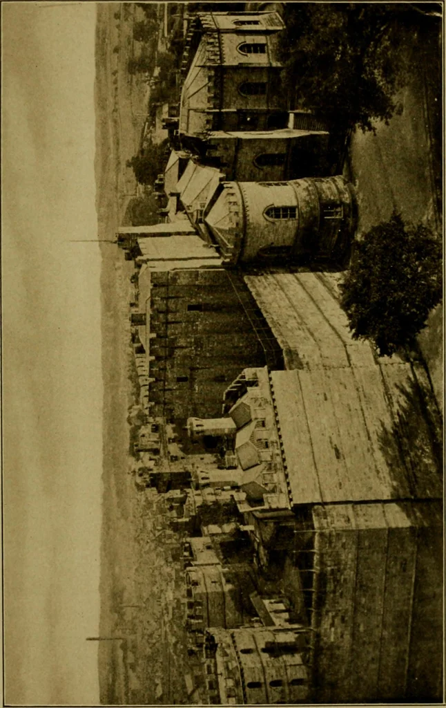 An illustration from Royal castles of England; comprising an account of those ancient fortresses which from the days of William the Conqueror either were the homes of English sovereigns or have been intimately associated with the history and romance of their lives, 1913, leaf 358