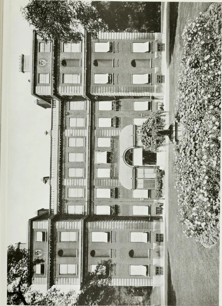 An illustration from The royal palaces, historic castles and stately homes of Great Britain;, 1913, leaf 100