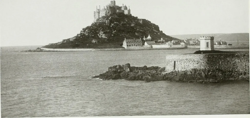 An illustration from The royal palaces, historic castles and stately homes of Great Britain;, 1913, leaf 110