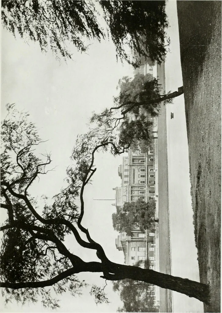 An illustration from The royal palaces, historic castles and stately homes of Great Britain;, 1913, leaf 52