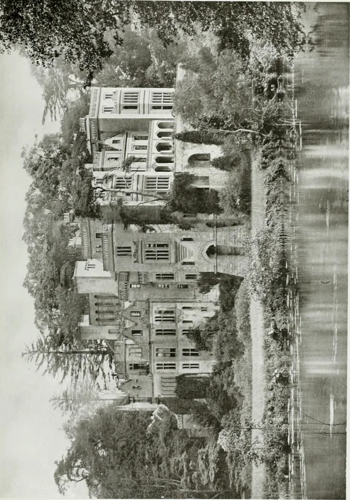 An illustration from The royal palaces, historic castles and stately homes of Great Britain;, 1913, leaf 78