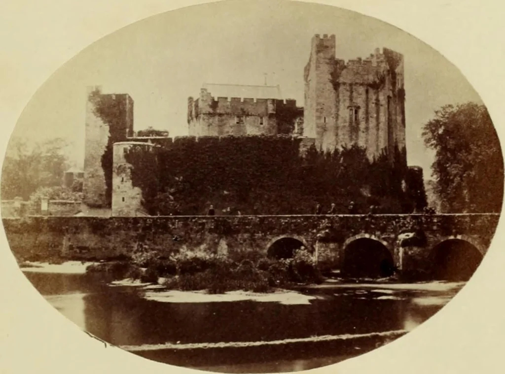 An illustration from Ruined abbeys and castles of Great Britain and Ireland, 1864, leaf 228