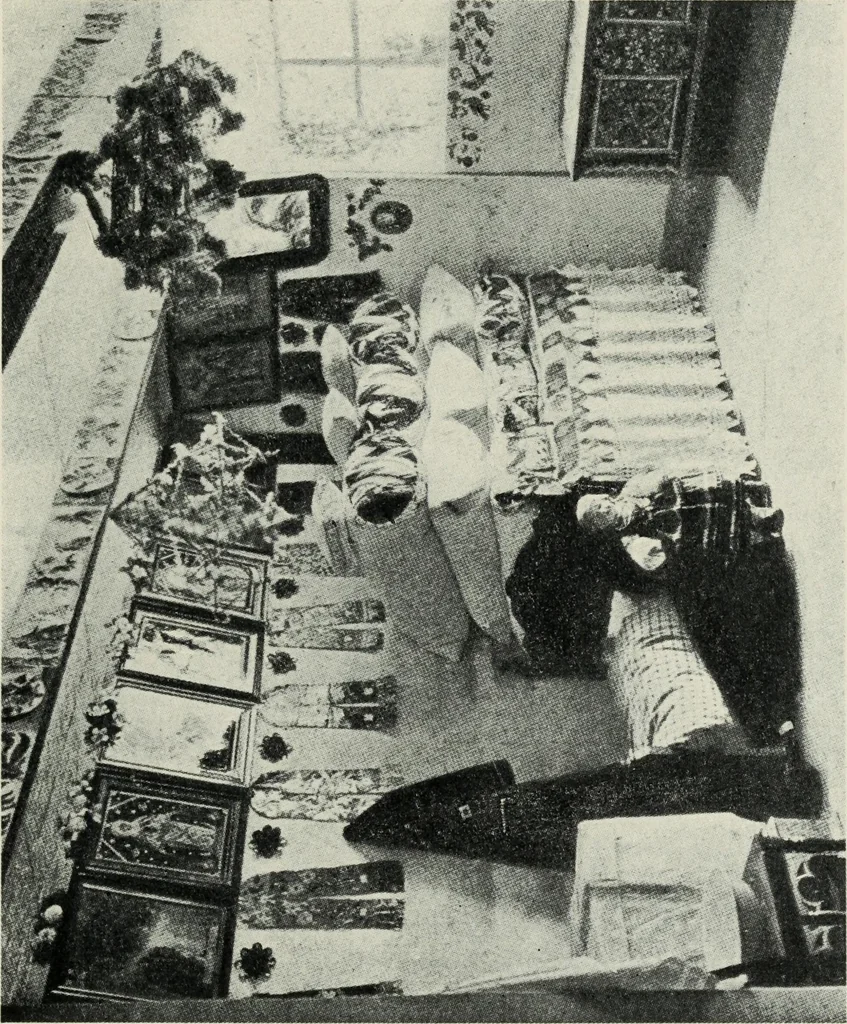 An illustration from Russian festivals and costumes for pageant and dance, 1921, leaf 118