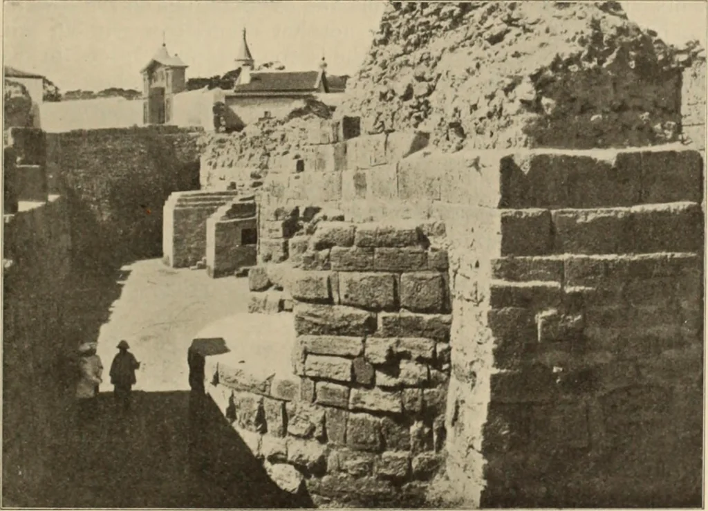 An illustration from Scythians and Greeks : a survey of ancient history and archaeology on the north coast of the Euxine from the Danube to the Caucasus, 1913, leaf 560