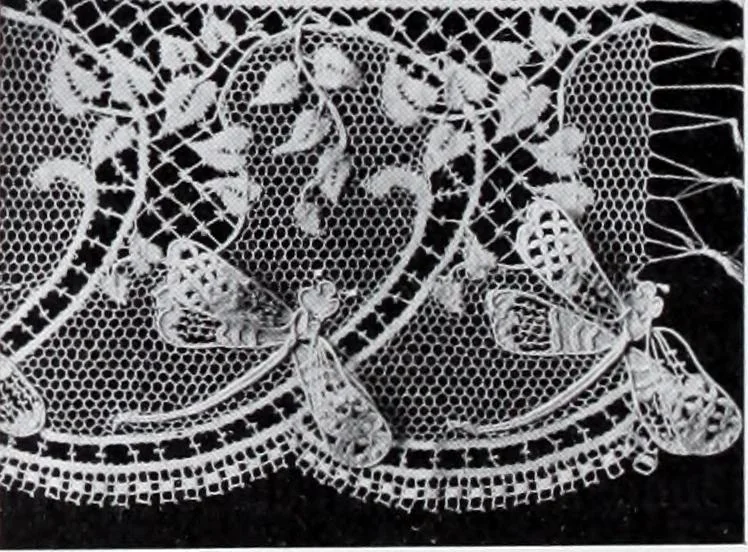 An illustration from Section française (class 84); dentelles, broderies, passementeries et dessins, 1908, leaf 119