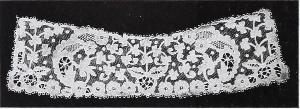 An illustration from Section française (class 84); dentelles, broderies, passementeries et dessins, 1908, leaf 157
