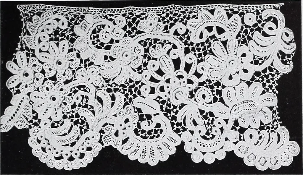 An illustration from Section française (class 84); dentelles, broderies, passementeries et dessins, 1908, leaf 160