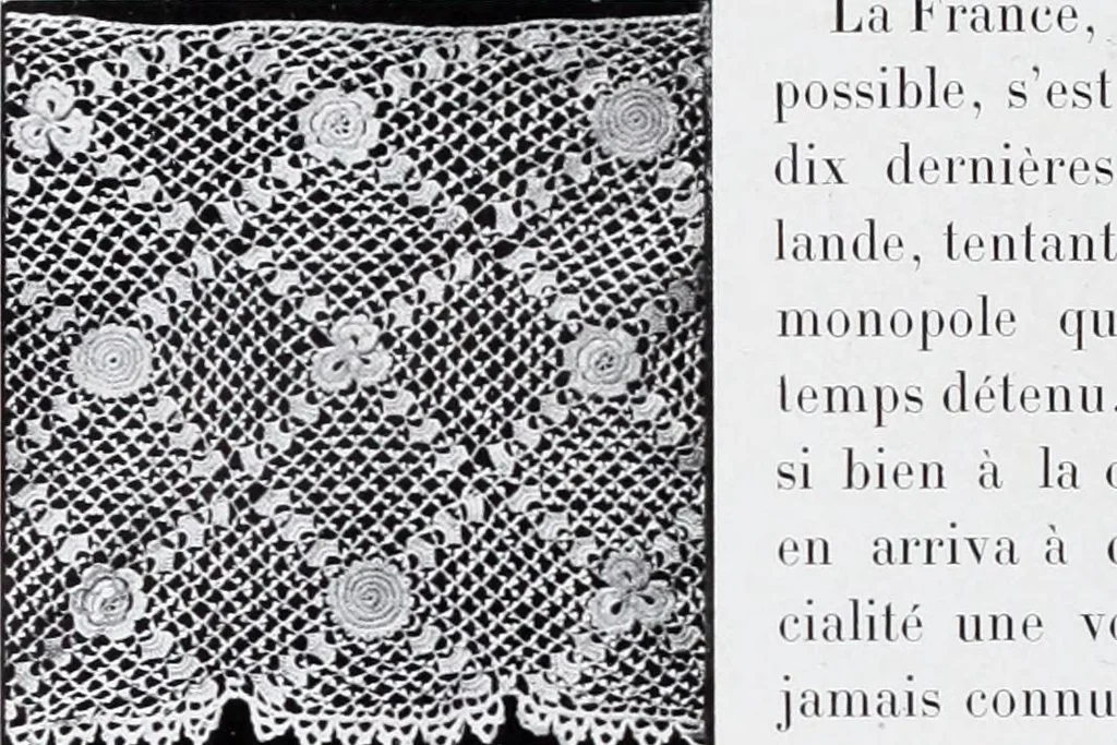 An illustration from Section française (class 84); dentelles, broderies, passementeries et dessins, 1908, leaf 45