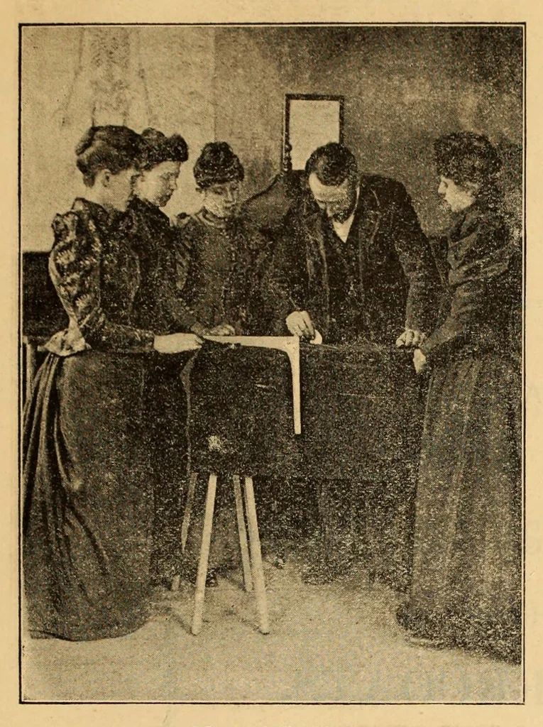 An illustration from A series of tables and diagrams illustrating economy in cutting, being economical methods for cutting out garments, 1894, leaf 87