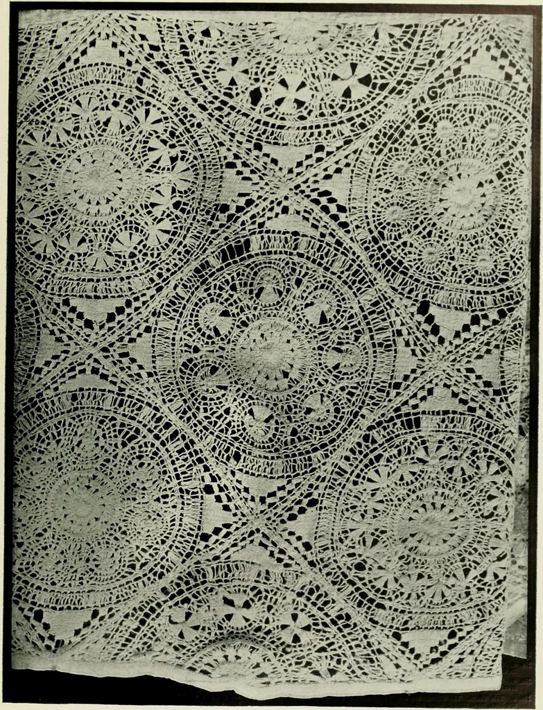 An illustration from Seven centuries of lace, 1908, leaf 82