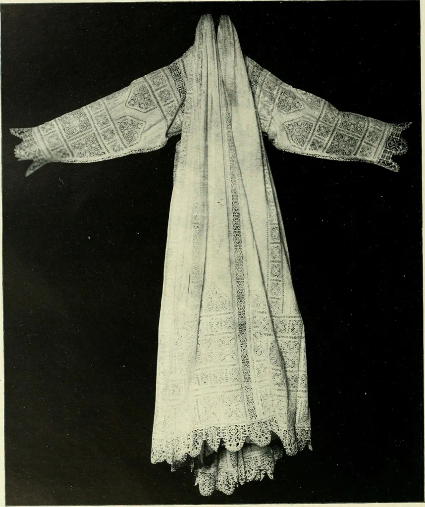 An illustration from Seven centuries of lace, 1908, leaf 79