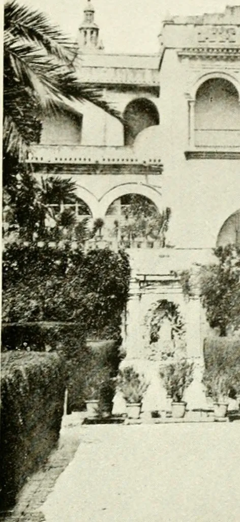 An illustration from Seville; an historical and descriptive account of "the pearl of Andalusia,", 1907, leaf 430