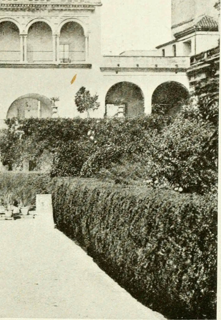 An illustration from Seville; an historical and descriptive account of "the pearl of Andalusia,", 1907, leaf 430