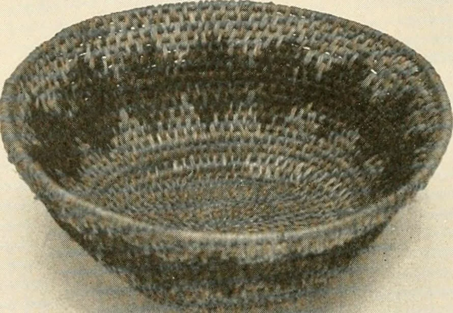 An illustration from Sewing; handicraft for girls; a graded course for city and rural schools, 1918, leaf 117