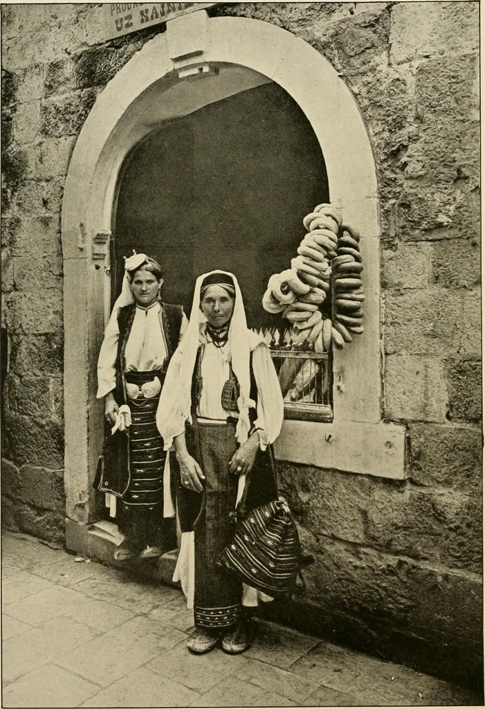An illustration from The shores of the Adriatic, the Austrian side : the Kèustenlande, Istria, and Dalmatia, 1908, leaf 7