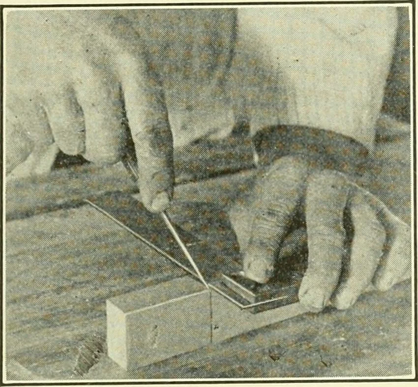 An illustration from A shorter course in woodworking; a practical manual for home and school, 1911, leaf 32