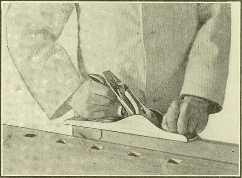 An illustration from A shorter course in woodworking; a practical manual for home and school, 1911, leaf 68