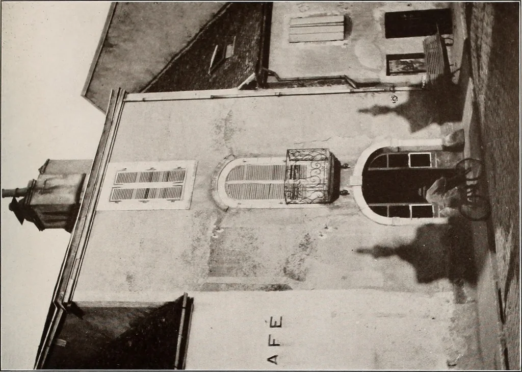 An illustration from Small French buildings; the architecture of town and country, comprising cottages, farmhouses, minor chateaux or manors with their farm groups, small town dwellings, and a few churches, 1921, leaf 128