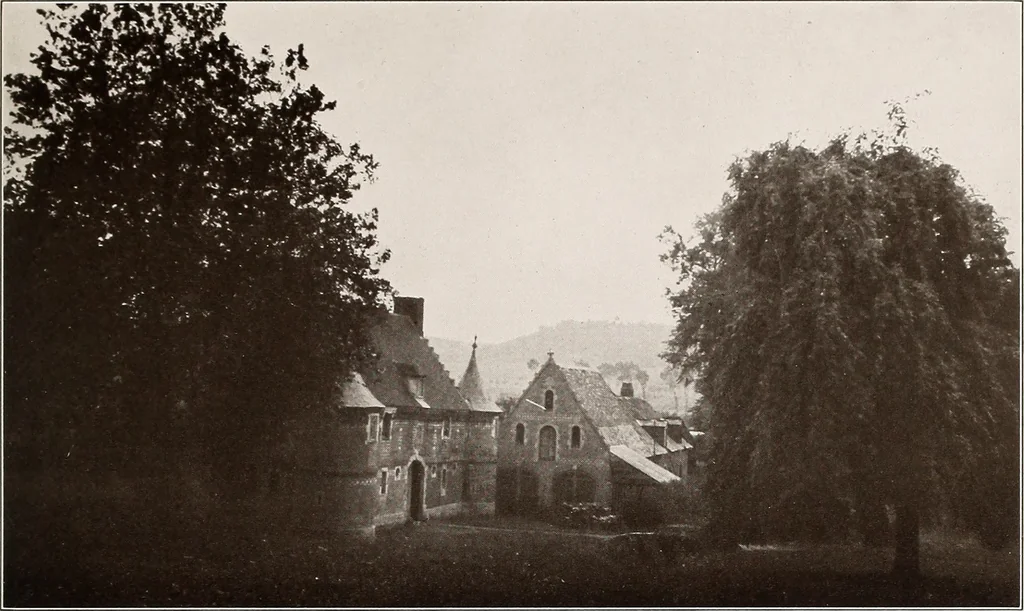 An illustration from Small French buildings; the architecture of town and country, comprising cottages, farmhouses, minor chateaux or manors with their farm groups, small town dwellings, and a few churches, 1921, leaf 172