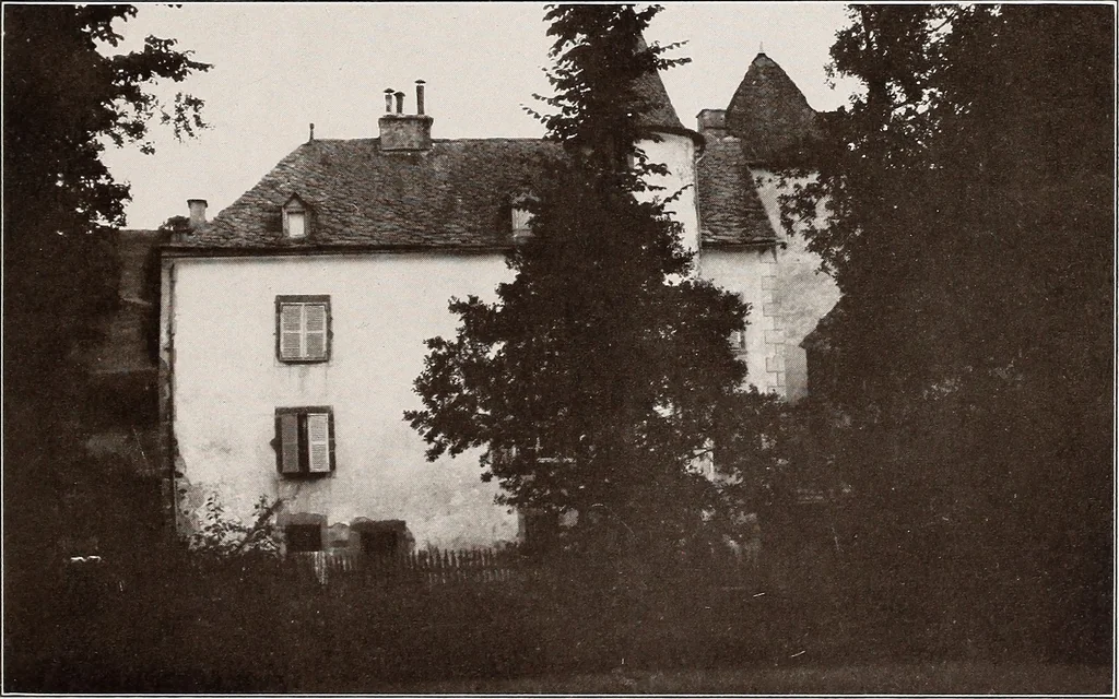 An illustration from Small French buildings; the architecture of town and country, comprising cottages, farmhouses, minor chateaux or manors with their farm groups, small town dwellings, and a few churches, 1921, leaf 232