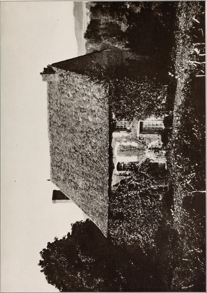 An illustration from Small French buildings; the architecture of town and country, comprising cottages, farmhouses, minor chateaux or manors with their farm groups, small town dwellings, and a few churches, 1921, leaf 32