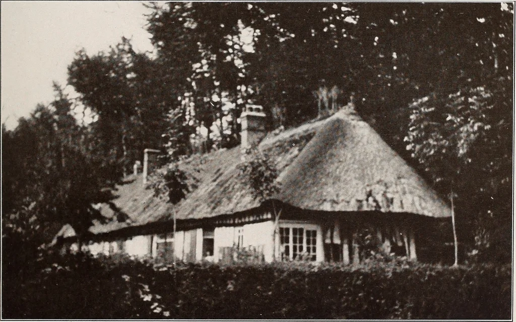 An illustration from Small French buildings; the architecture of town and country, comprising cottages, farmhouses, minor chateaux or manors with their farm groups, small town dwellings, and a few churches, 1921, leaf 44