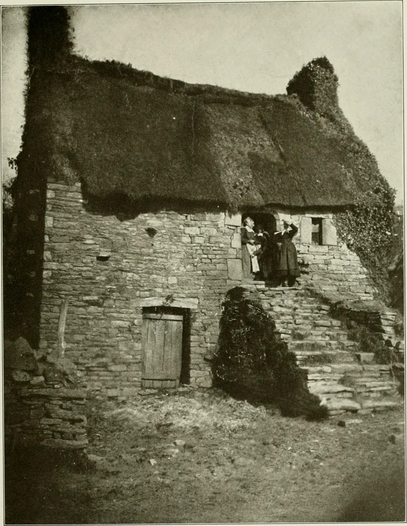 An illustration from Small French buildings; the architecture of town and country, comprising cottages, farmhouses, minor chateaux or manors with their farm groups, small town dwellings, and a few churches, 1921, leaf 30