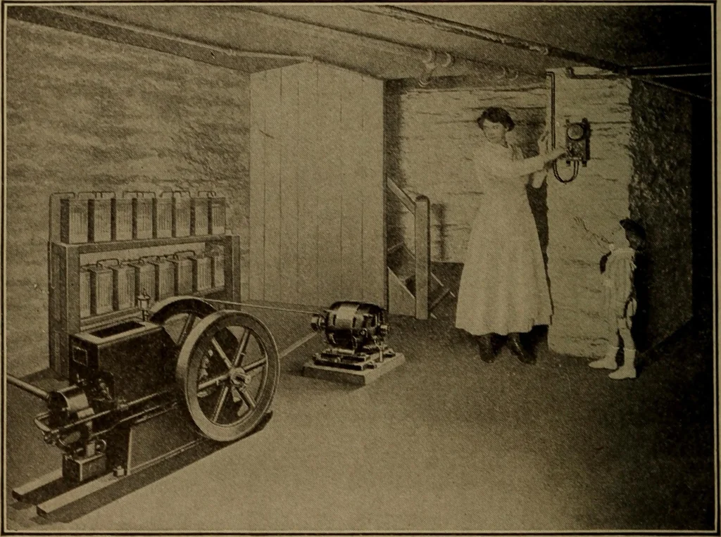 An illustration from Small motors, transformers, electromagnets; a practical presentation of design and construction data for small motors, small low- and high-tension transformers, electromagnets, and induction coils, 1920, leaf 149