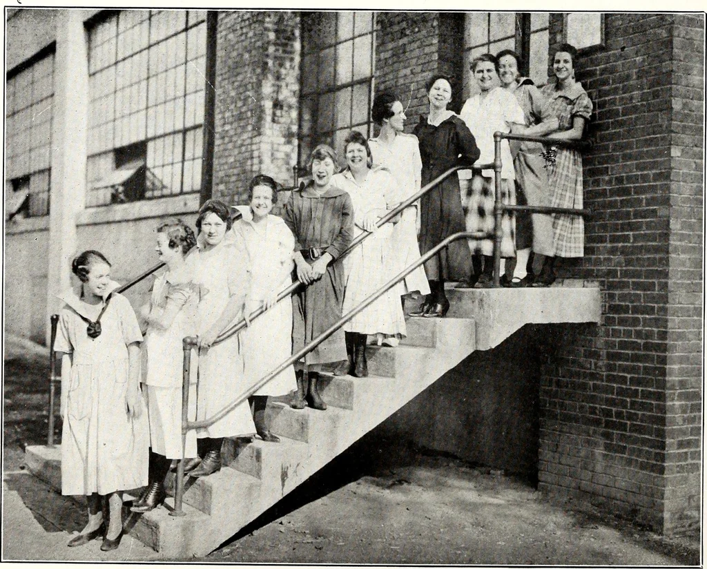 An illustration from Southern textile bulletin, 1911, leaf 137
