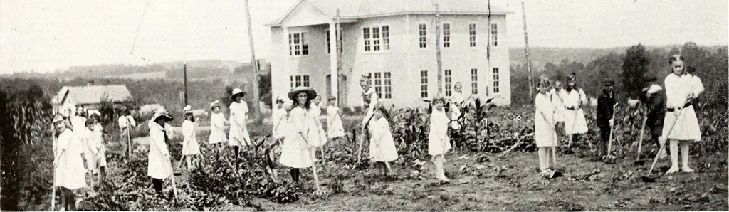 An illustration from Southern textile bulletin, 1911, leaf 215