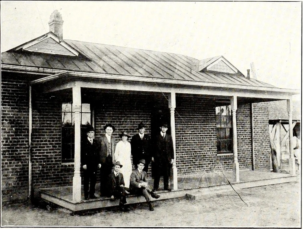 An illustration from Southern textile bulletin, 1911, leaf 76